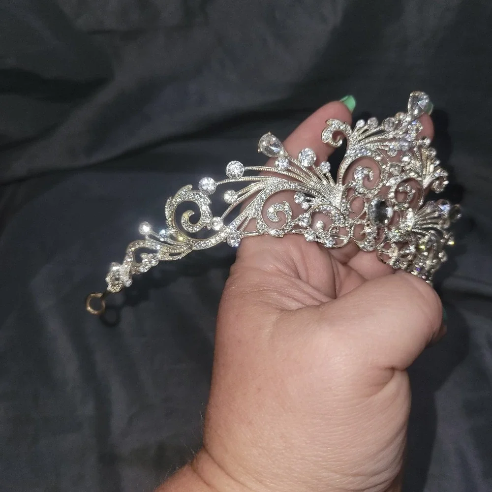 Silver Tiara Crown for Women Crystal Queen Rhinestone Princess Wedding Costume